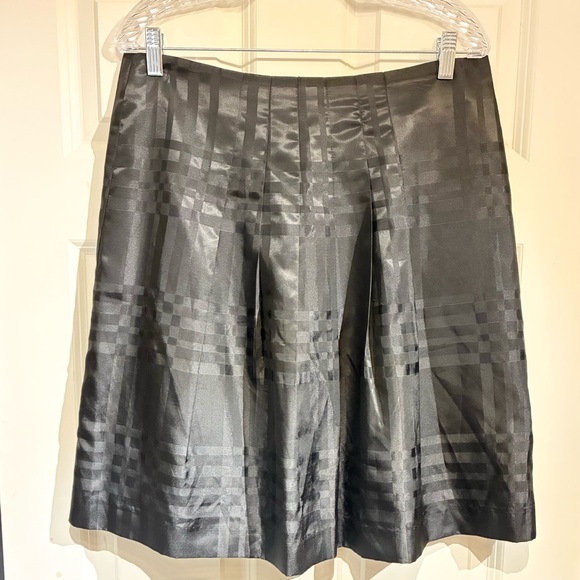 H&M Dresses & Skirts - H&M Shimmering Black Midi Full Flare Skirt - Size: 12